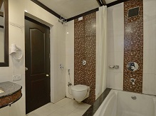 Junior Suite - Bathroom