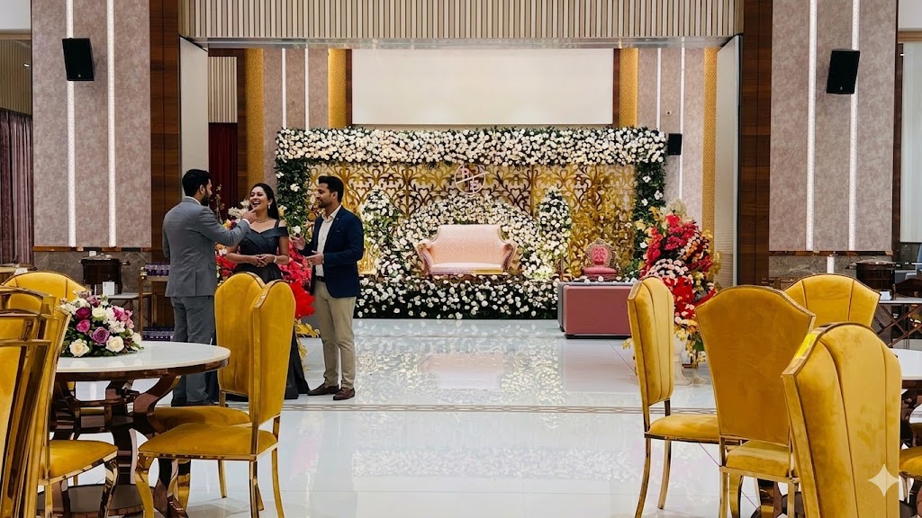 Pushpak Hotel & Convention - Ashoka & Maurya Hall Wedding stage, Dhauli Square